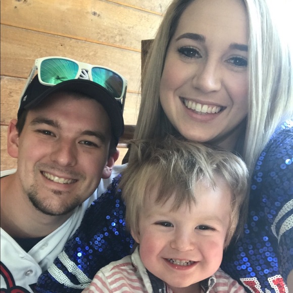 MEET YOUR POSHER - Picture 1 of 7